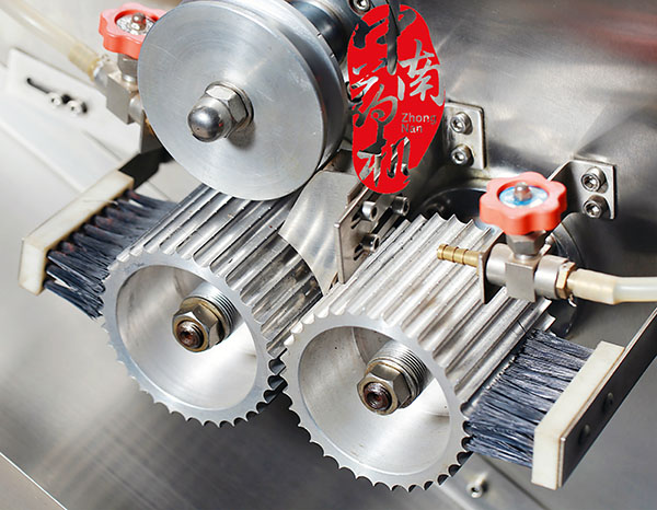 制丸模具細節(jié).jpg 制丸模具細節(jié).jpg