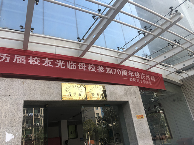 壓片機(jī)1.jpg 壓片機(jī)1.jpg