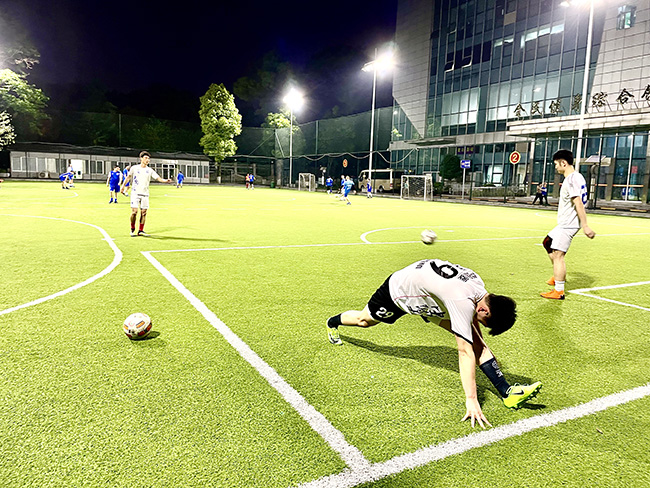 中南藥機(jī)與省體育局友誼賽1.jpg 中南藥機(jī)與省體育局友誼賽1.jpg